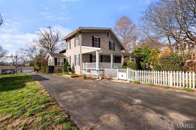 617 Lee Avenue, St Louis, MO 63119