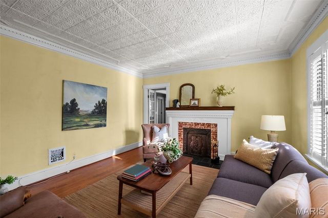 617 Lee Avenue, St Louis, MO 63119