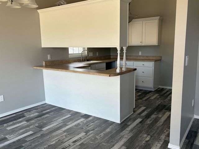 3502 W Fernwood, Wichita, KS 67217