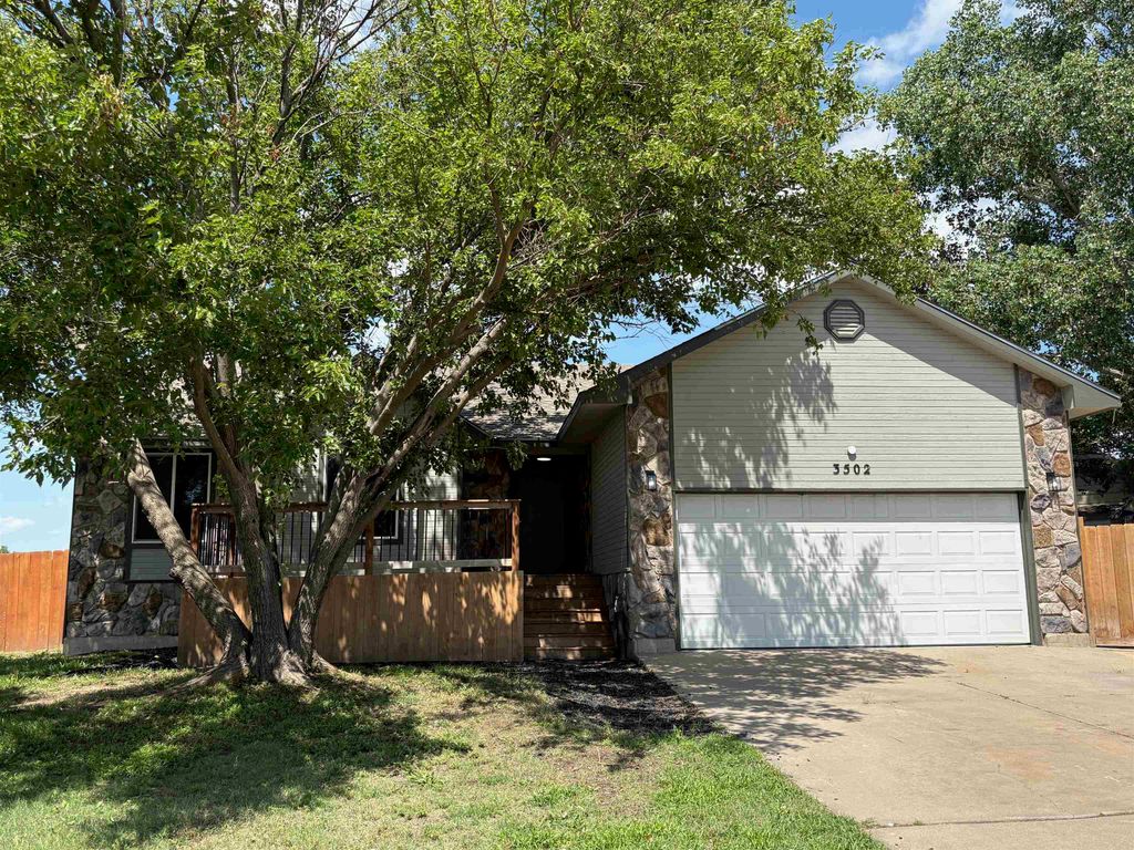 3502 W Fernwood, Wichita, KS 67217