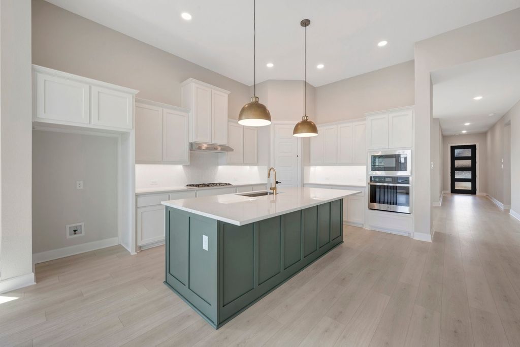 11724 Wildwood Street, Justin, TX 76247 — photo 4