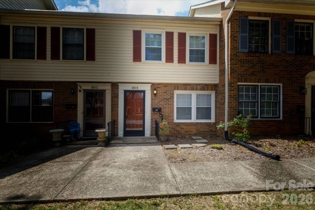 6810 Farmingdale Drive D, Charlotte, NC 28212