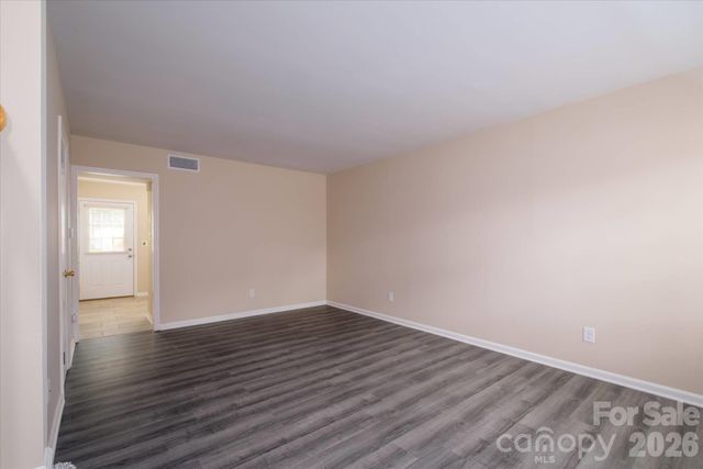 6810 Farmingdale Drive D, Charlotte, NC 28212