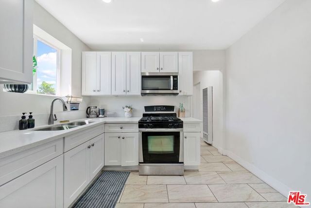 12219 S Central Avenue, Los Angeles, CA 90059