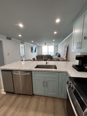 400 N Surf Road 1105, Hollywood, FL 33019