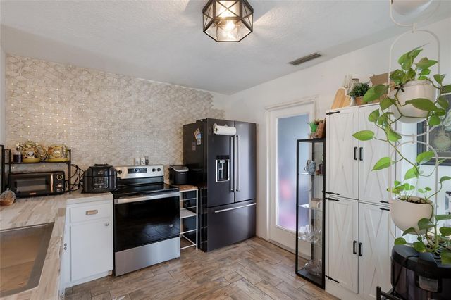 2731 LOGUE ROAD, Myakka City, FL 34251