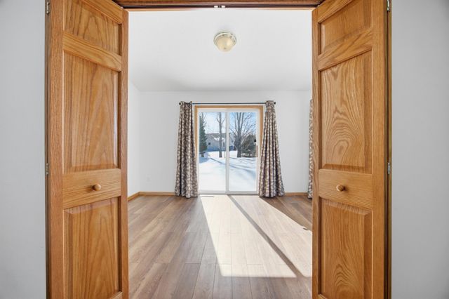 1327 32nd Street Circle S, Moorhead, MN 56560