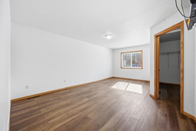 1327 32nd Street Circle S, Moorhead, MN 56560