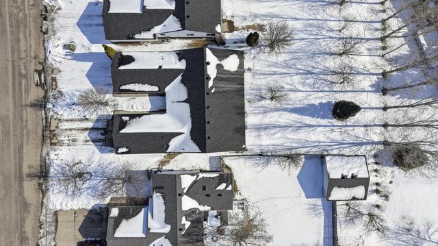 1327 32nd Street Circle S, Moorhead, MN 56560