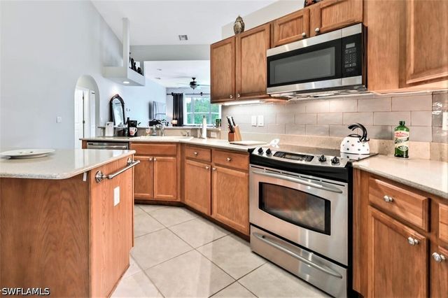 6545 Chestnut CIR, Naples, FL 34109