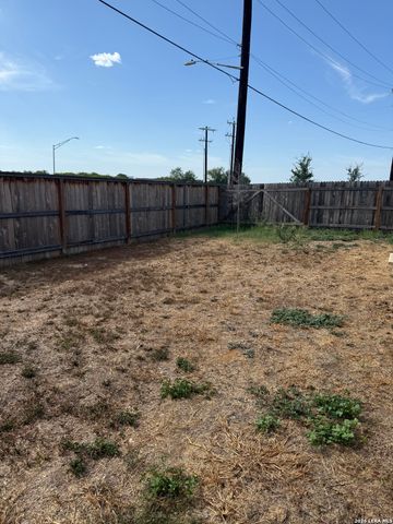 13243 FAXON PASS, San Antonio, TX 78221