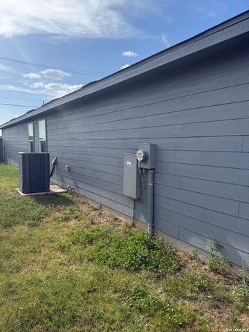 13243 FAXON PASS, San Antonio, TX 78221