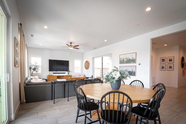 1048 Beaver Pond Loop, Madera, CA 93636