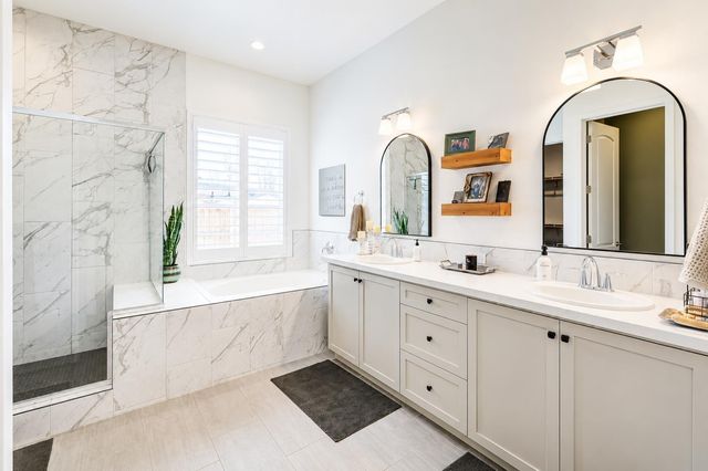 1048 Beaver Pond Loop, Madera, CA 93636