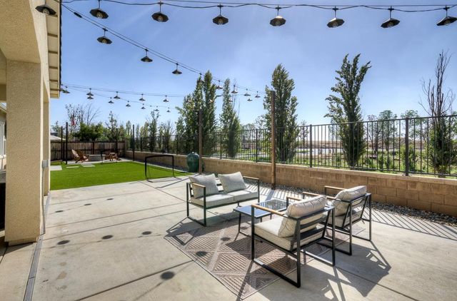 1048 Beaver Pond Loop, Madera, CA 93636