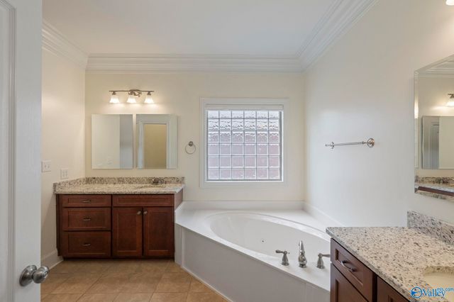 4735 Autumn Dusk Drive SE, Owens Cross Roads, AL 35763