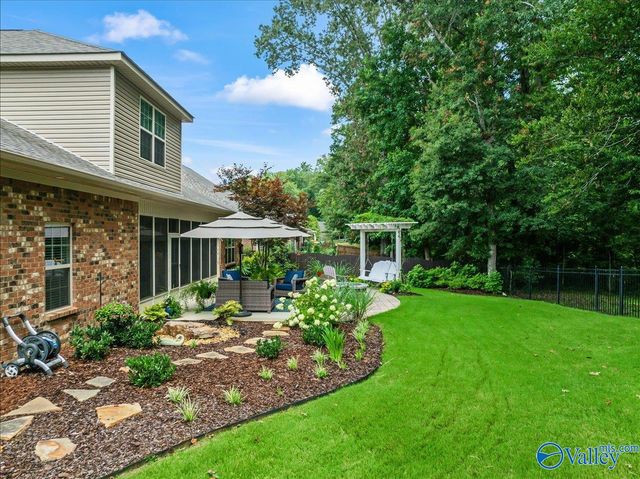 4735 Autumn Dusk Drive SE, Owens Cross Roads, AL 35763