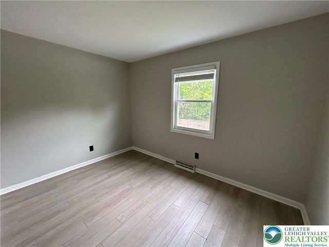 226 Vista Drive, Easton, PA 18042