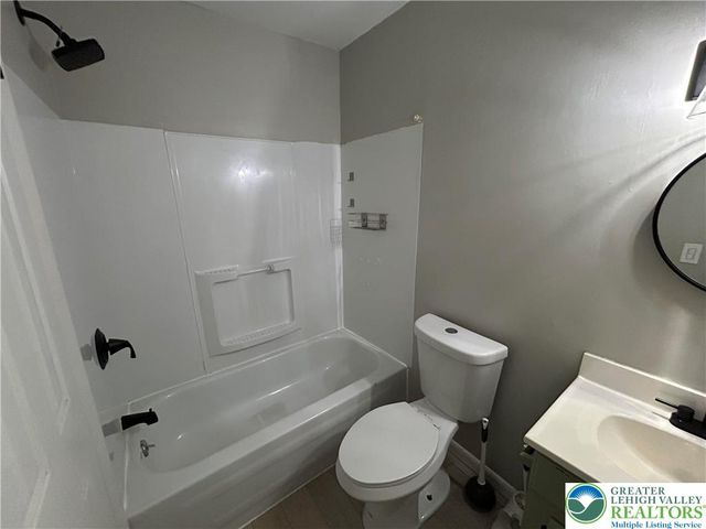 226 Vista Drive, Easton, PA 18042