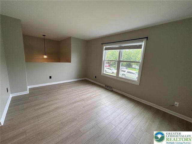 226 Vista Drive, Easton, PA 18042