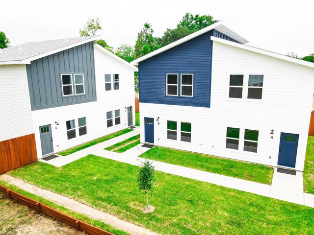 2413 Glen Avenue A, Houston, TX 77088