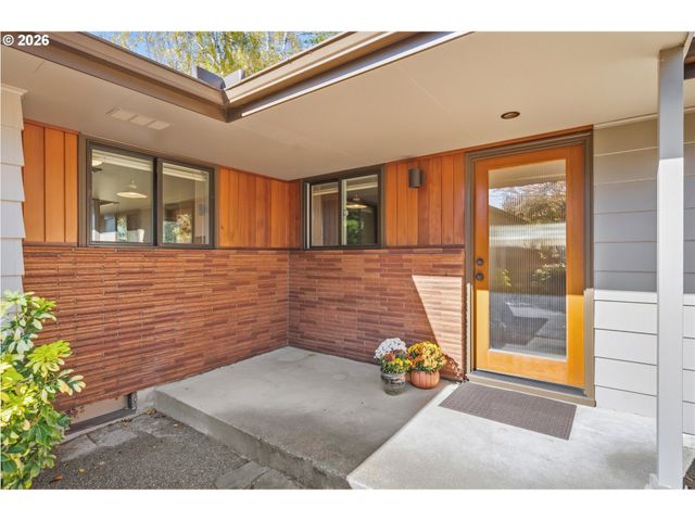 5321 Sw 33RD Dr, Portland, OR 97239
