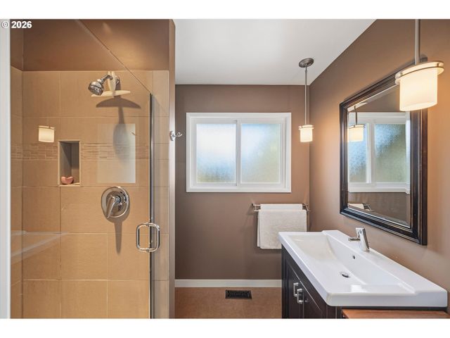 5321 Sw 33RD Dr, Portland, OR 97239