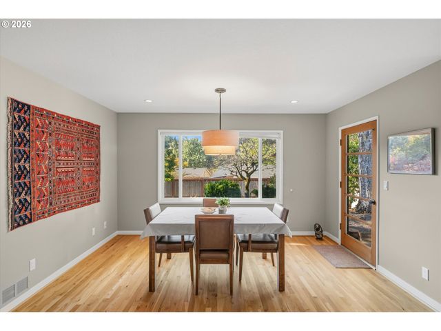 5321 Sw 33RD Dr, Portland, OR 97239