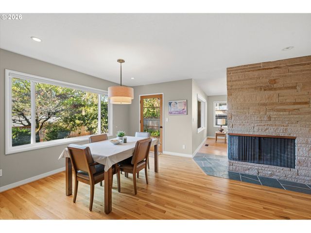 5321 Sw 33RD Dr, Portland, OR 97239