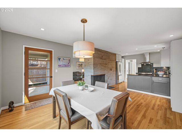 5321 Sw 33RD Dr, Portland, OR 97239