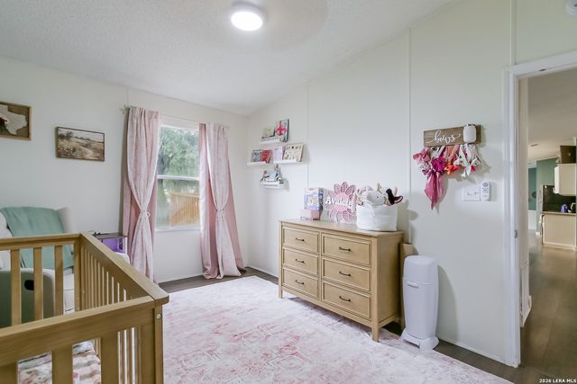 107 HARVEST LN, Floresville, TX 78114