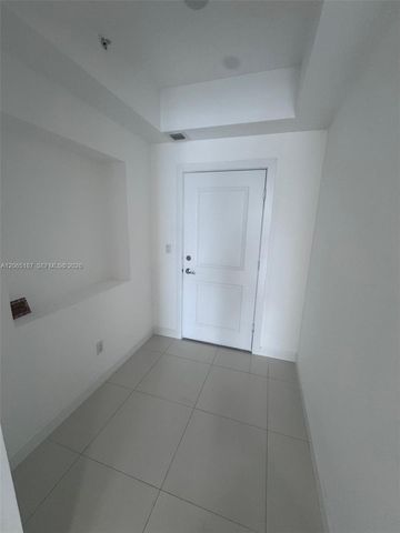 315 NE 3rd Avenue 1905, Fort Lauderdale, FL 33301