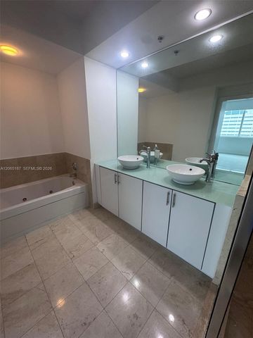 315 NE 3rd Avenue 1905, Fort Lauderdale, FL 33301