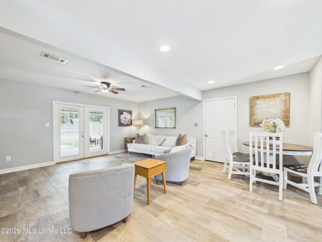1704 S 1st Street, Ocean Springs, MS 39564