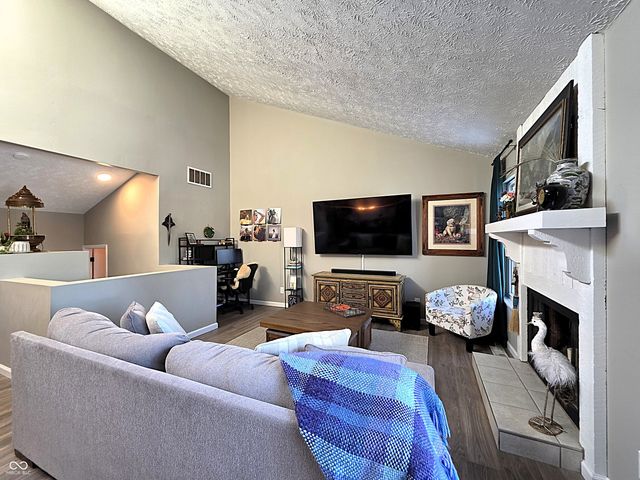 148 Sugarwood Lane, Avon, IN 46123