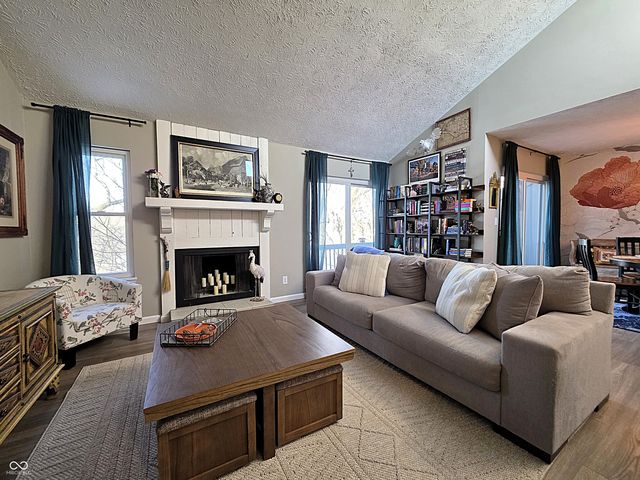 148 Sugarwood Lane, Avon, IN 46123