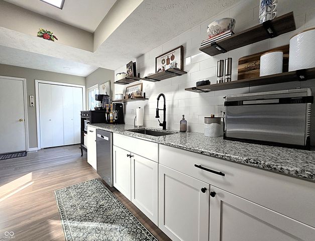 148 Sugarwood Lane, Avon, IN 46123