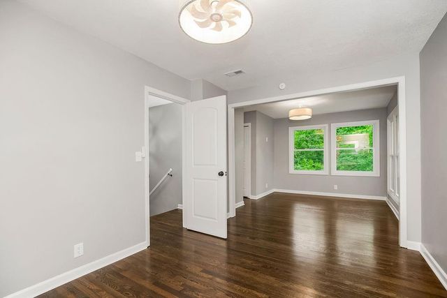 6807 N Walnut Street, Kansas City, MO 64118