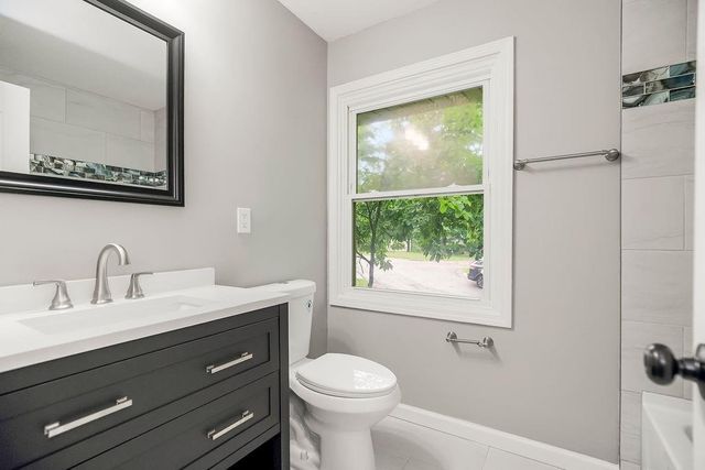 6807 N Walnut Street, Kansas City, MO 64118