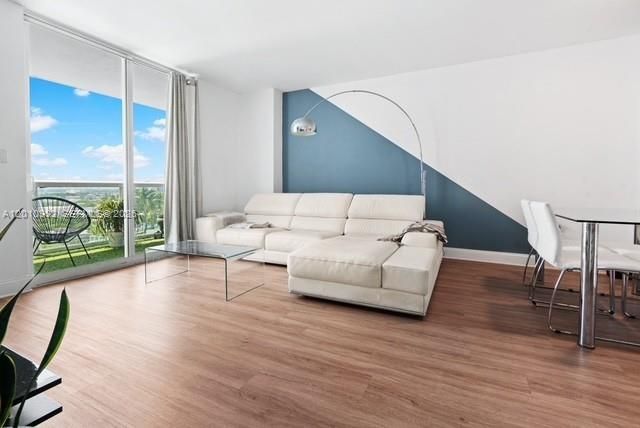 1800 N Bayshore Dr 1604, Miami, FL 33132