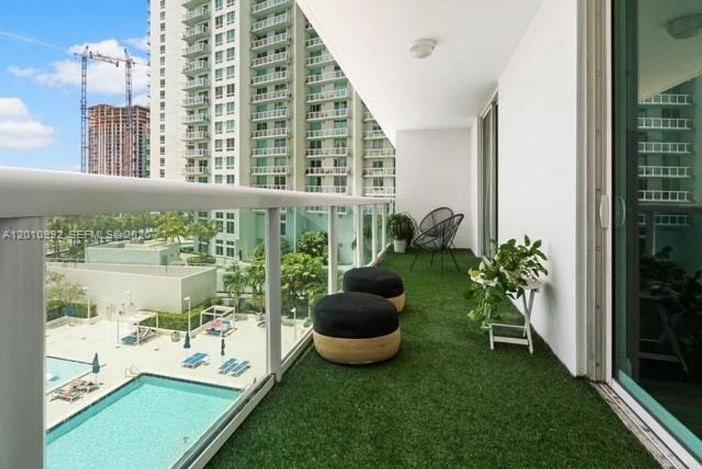 1800 N Bayshore Dr 1604, Miami, FL 33132