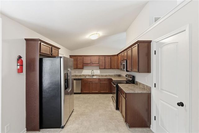77 Walnut Creek Court, Dallas, GA 30157