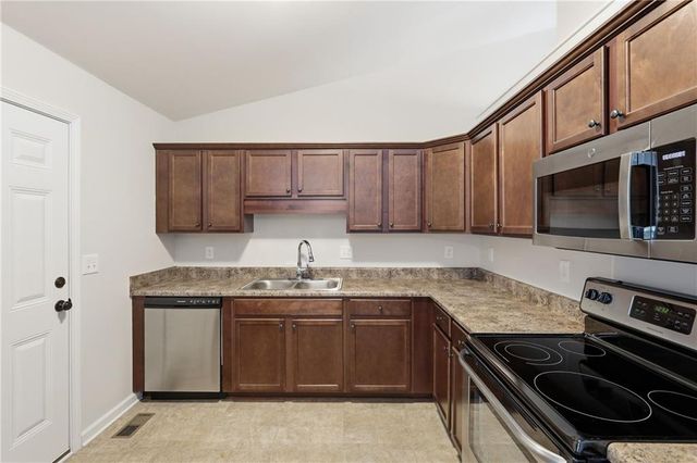 77 Walnut Creek Court, Dallas, GA 30157