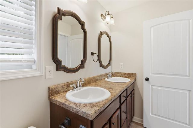77 Walnut Creek Court, Dallas, GA 30157