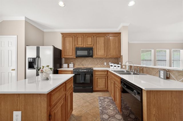 1646 Martin Lake Drive, Richmond, TX 77406