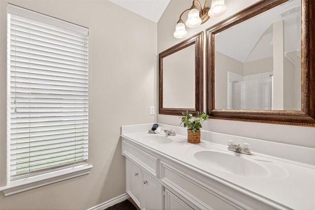 1646 Martin Lake Drive, Richmond, TX 77406