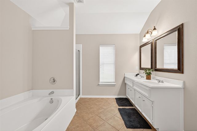 1646 Martin Lake Drive, Richmond, TX 77406