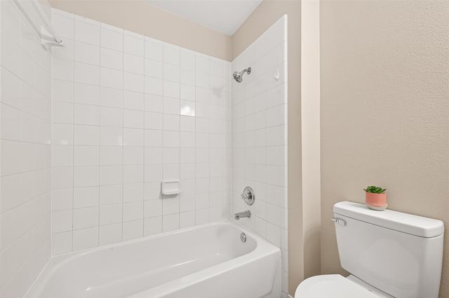 1646 Martin Lake Drive, Richmond, TX 77406