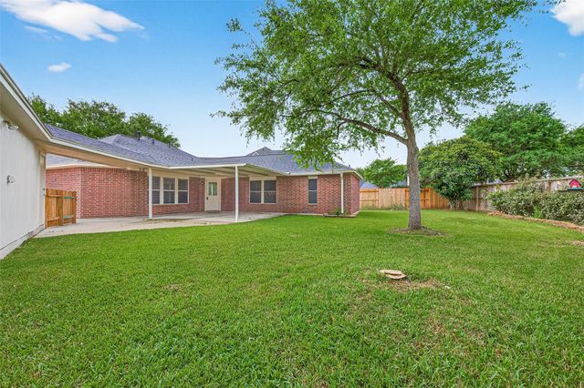 1646 Martin Lake Drive, Richmond, TX 77406