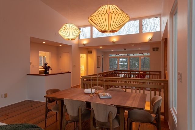 100 Bradford Road, Weston, MA 02493